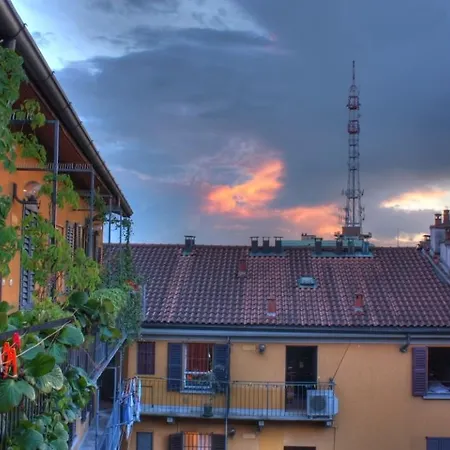 Via Custodi Apartamento Milão