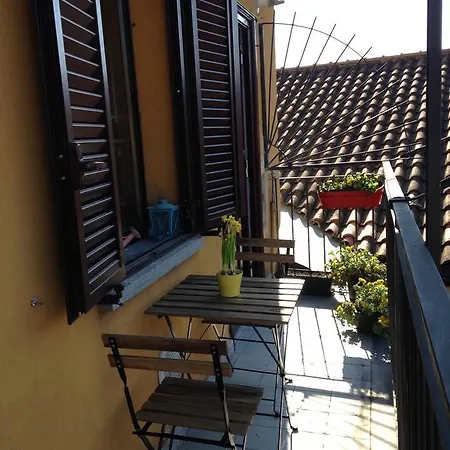 Via Custodi Apartamento Milão